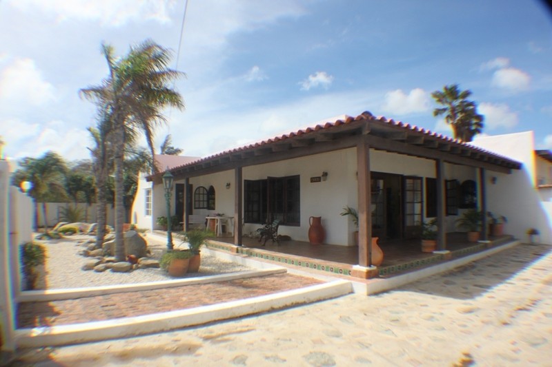 Caribbean style house aruba Caribbean style house aruba